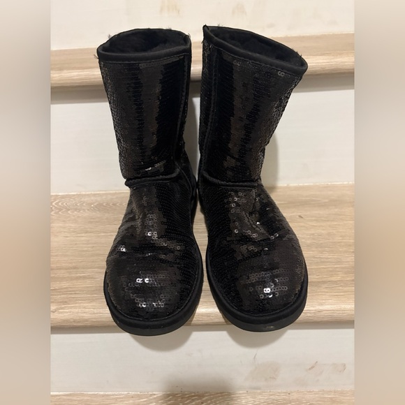 Women’s Black Sparkle Uggs - Picture 3 of 4